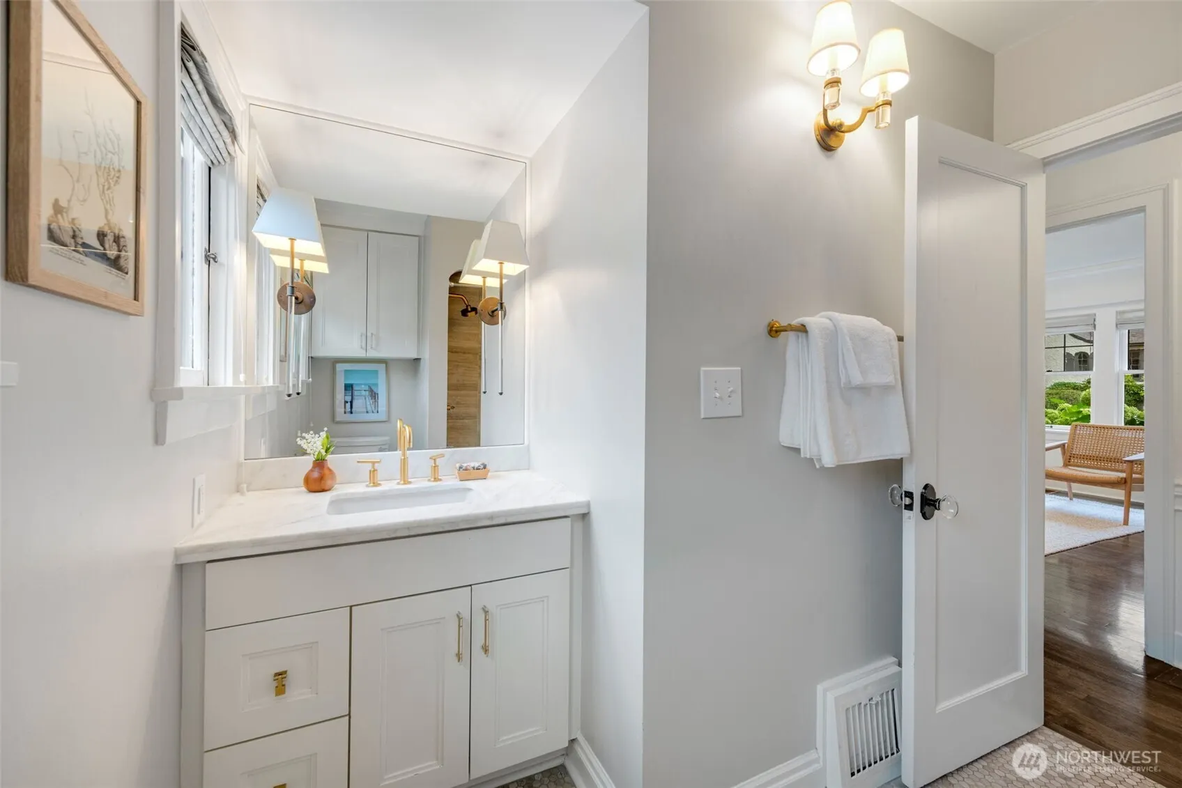 1921 E Blaine , Seattle, WA 98112