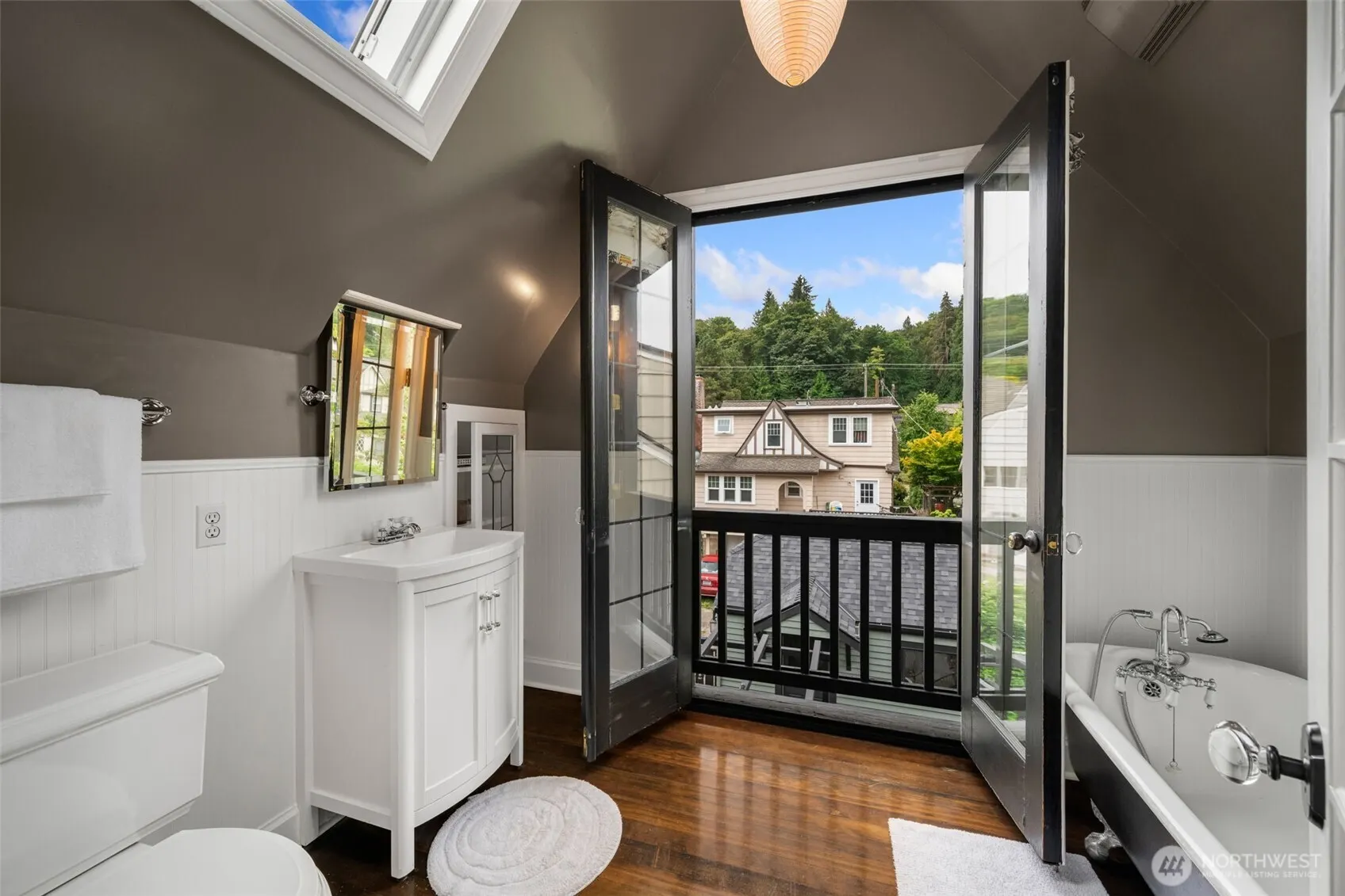 1921 E Blaine , Seattle, WA 98112