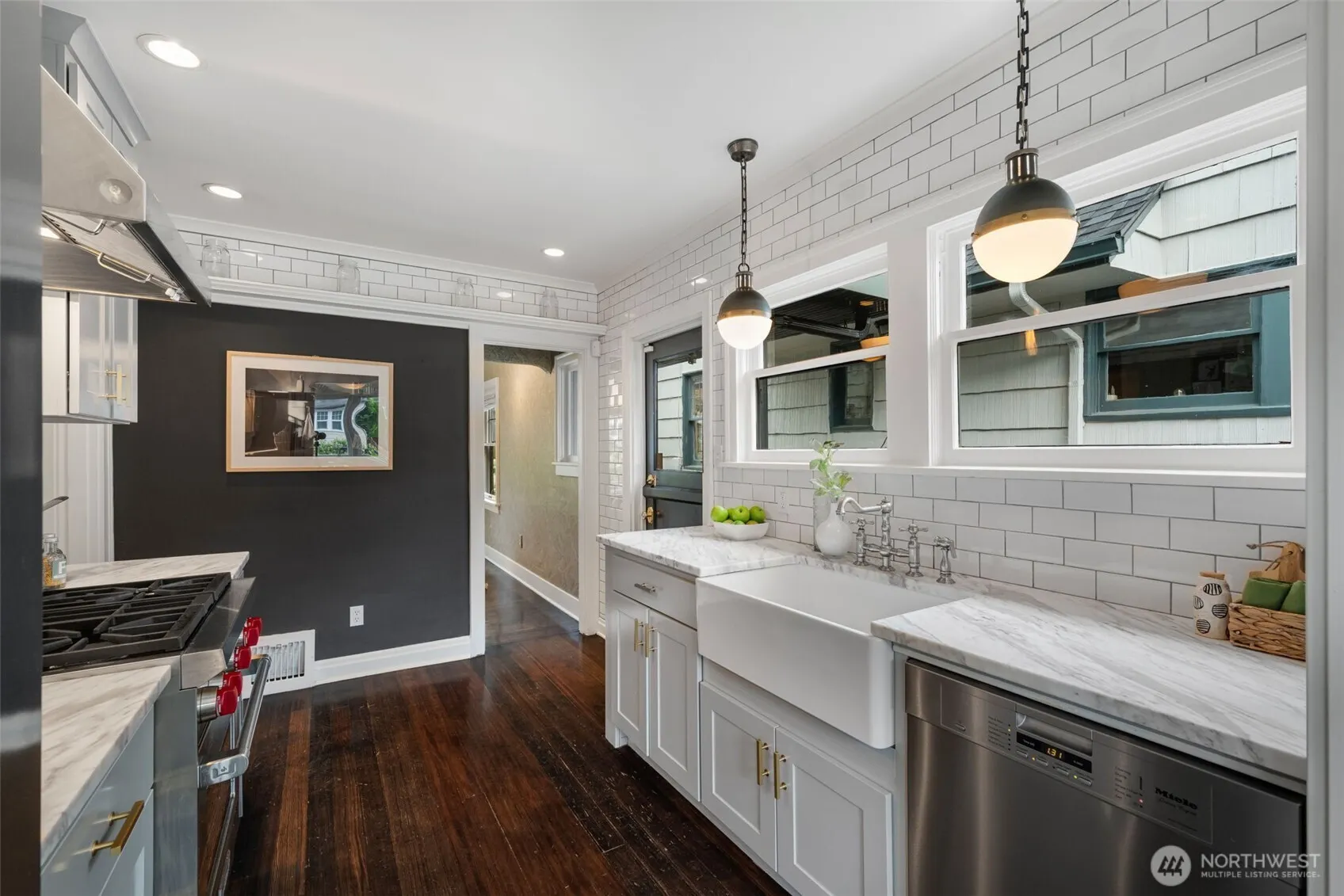 1921 E Blaine , Seattle, WA 98112