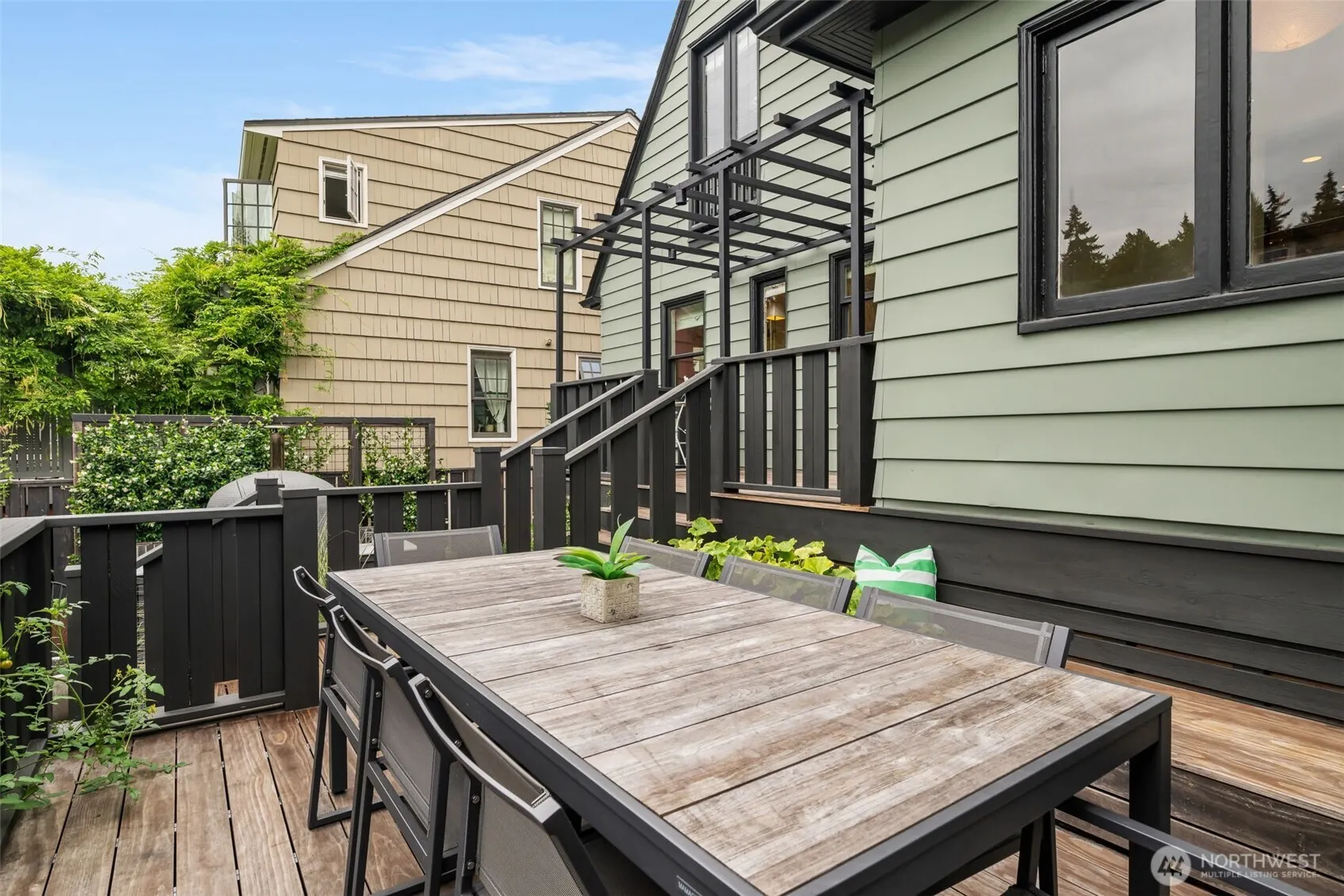 1921 E Blaine , Seattle, WA 98112