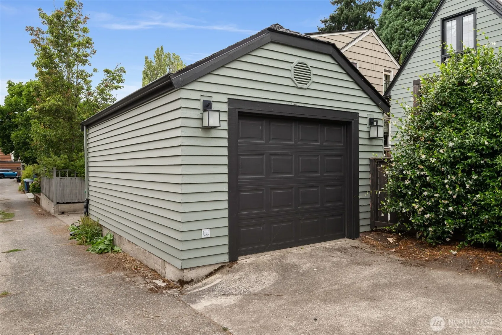 1921 E Blaine , Seattle, WA 98112