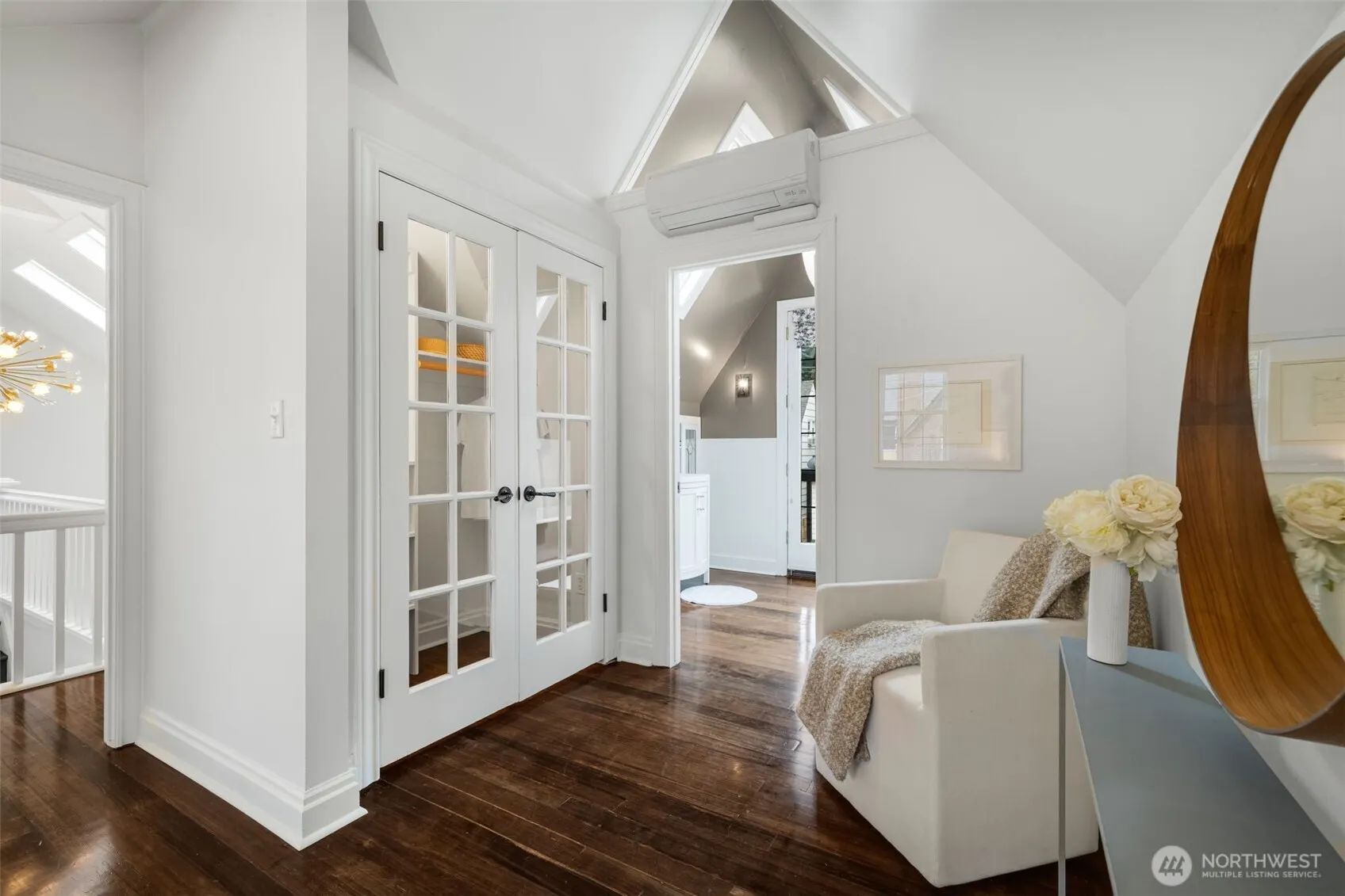 1921 E Blaine , Seattle, WA 98112