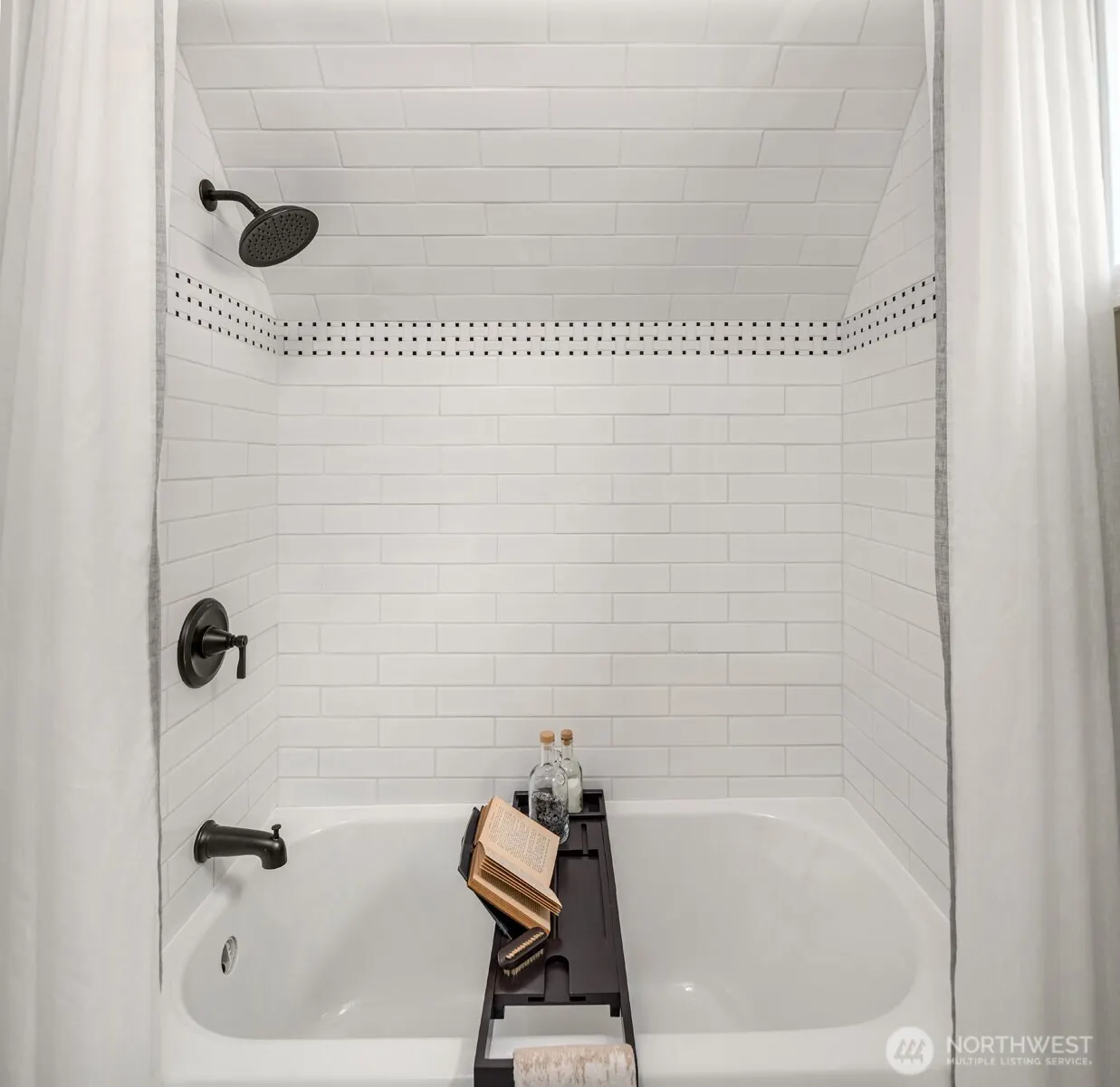 311 W Smith Street , Seattle, WA 98119-2322