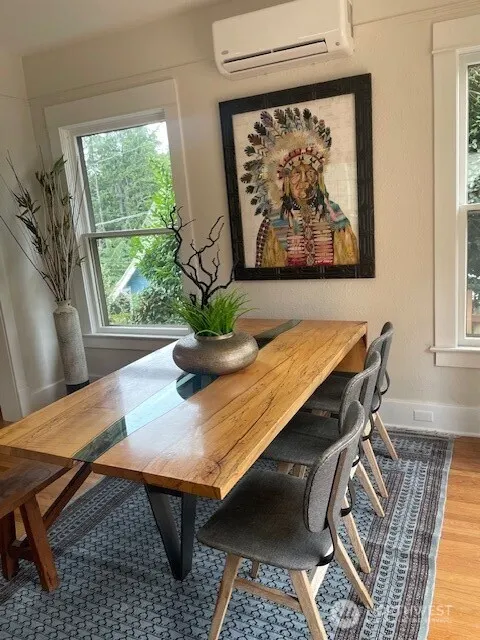 311 W Smith Street , Seattle, WA 98119-2322