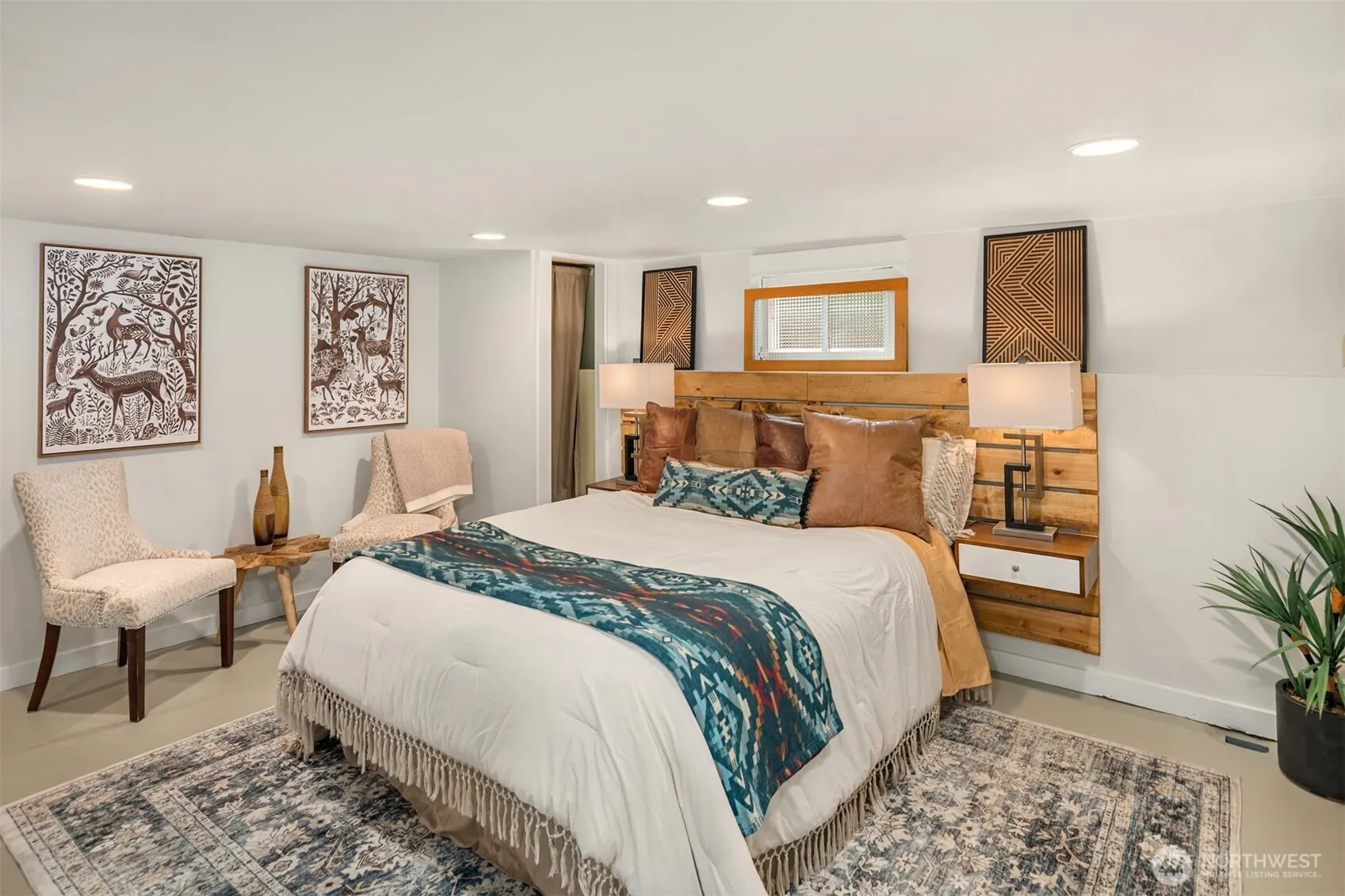 311 W Smith Street , Seattle, WA 98119-2322