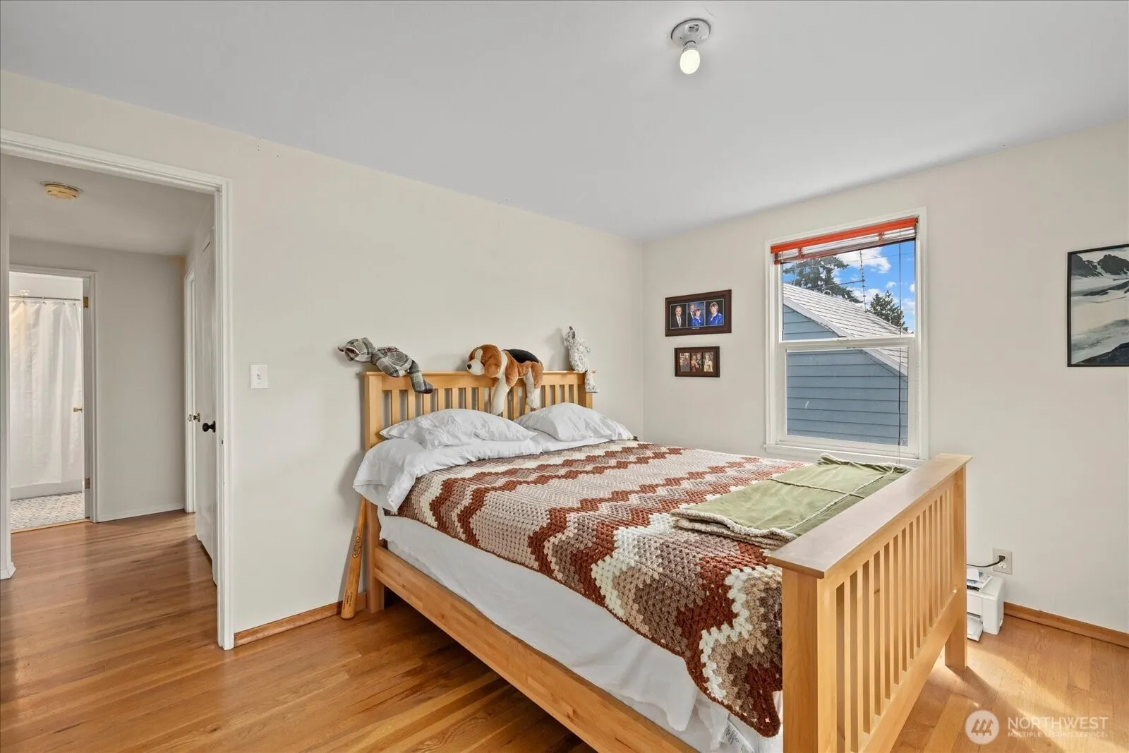 347 NW 52nd Street , Seattle, WA 98107