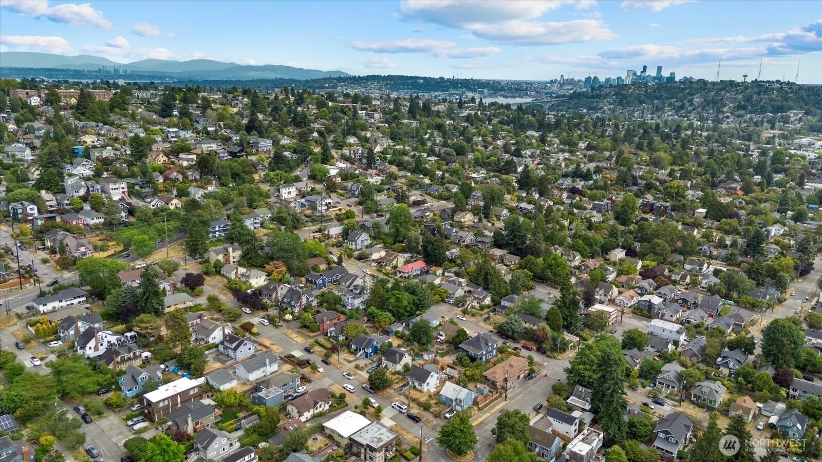347 NW 52nd Street , Seattle, WA 98107