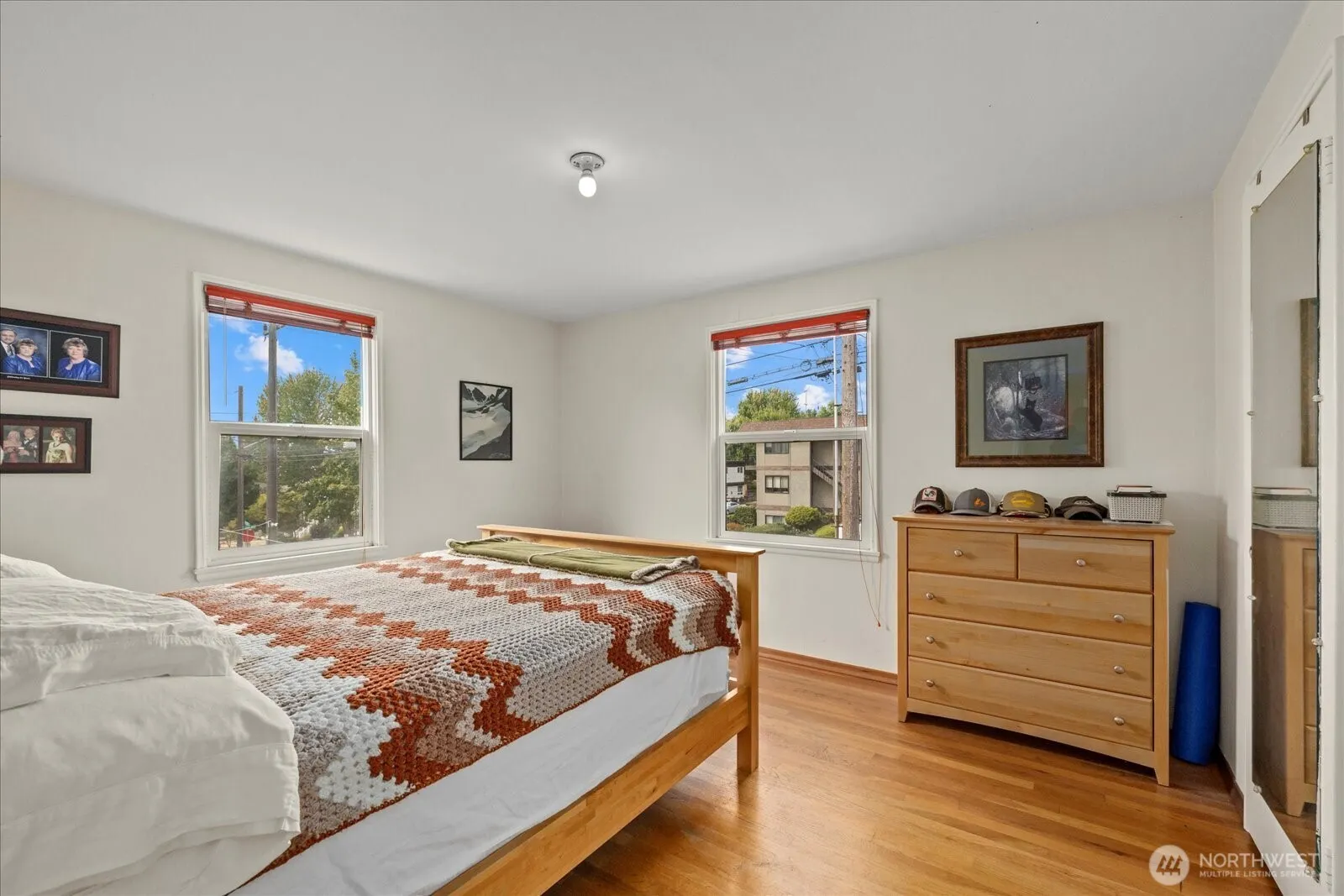 347 NW 52nd Street , Seattle, WA 98107