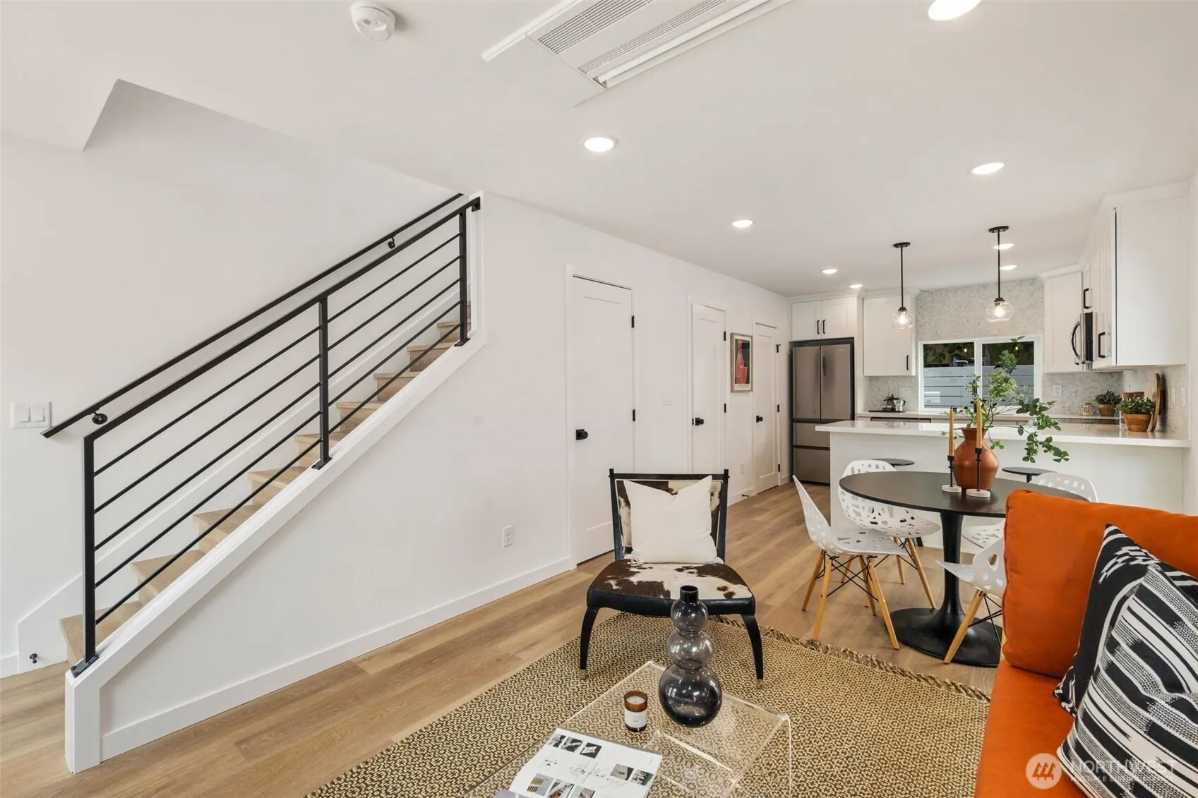 820 S Sullivan Street , Seattle, WA 98108