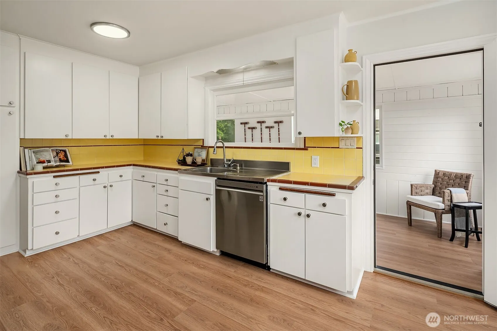 1244 NE 96th Street , Seattle, WA 98115