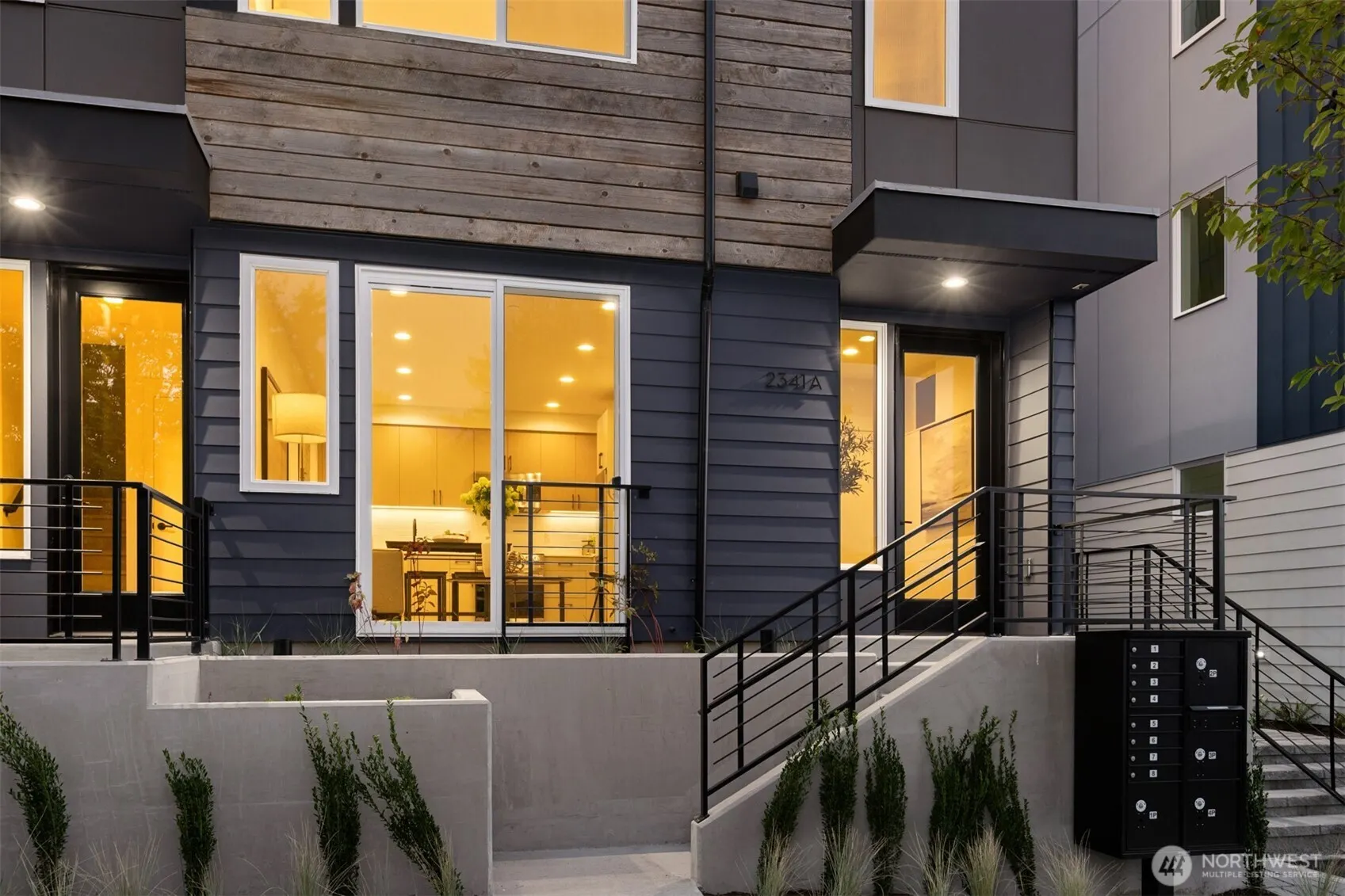 2335 16th Avenue S #A, Seattle, WA 98144