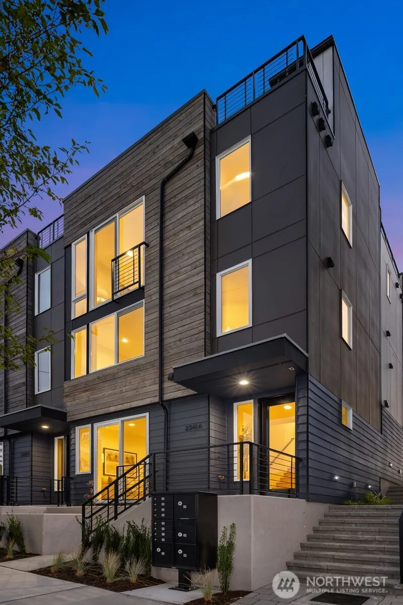 2335 16th Avenue S #A, Seattle, WA 98144