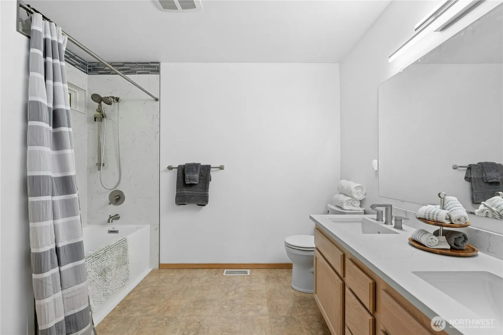 11416 SE 228th Place , Kent, WA 98031