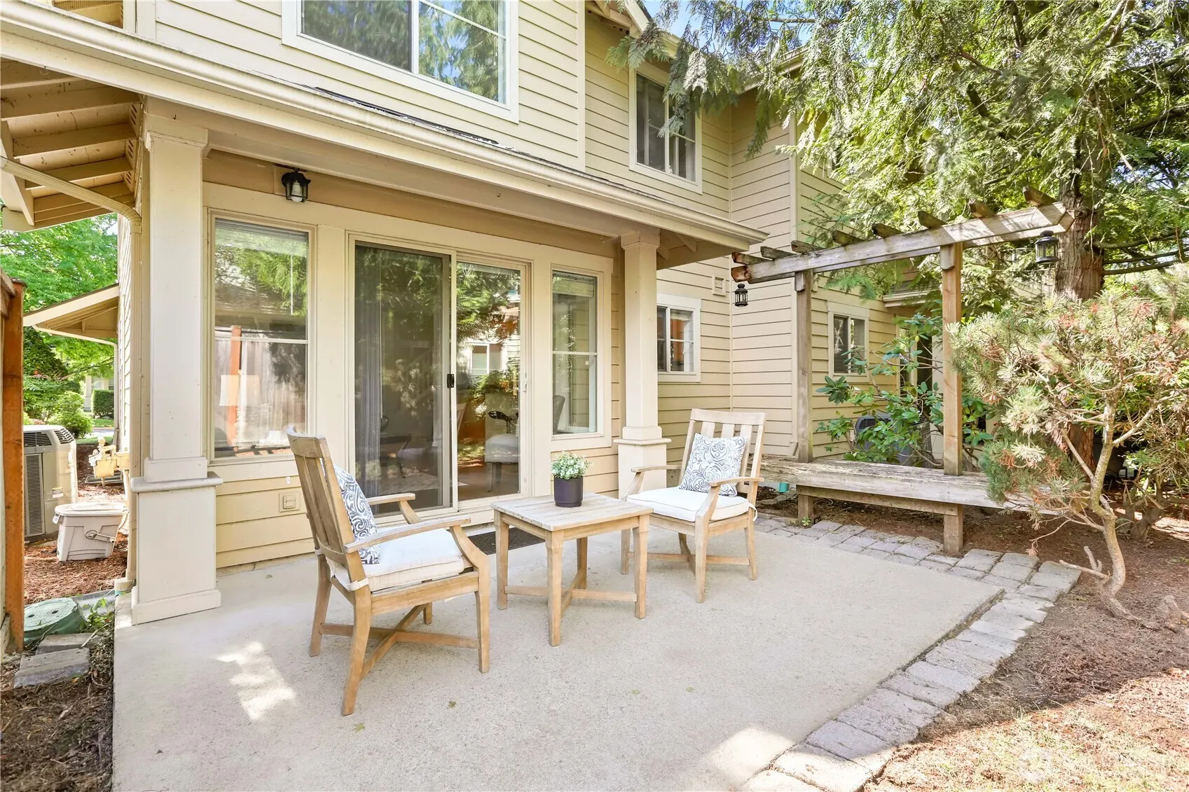 9135 161st Place NE, Redmond, WA 98052