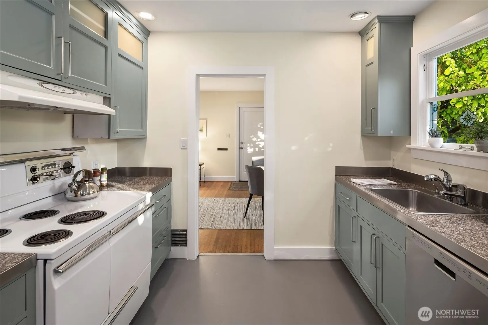 7215 W Green Lake Drive N, Seattle, WA 98103