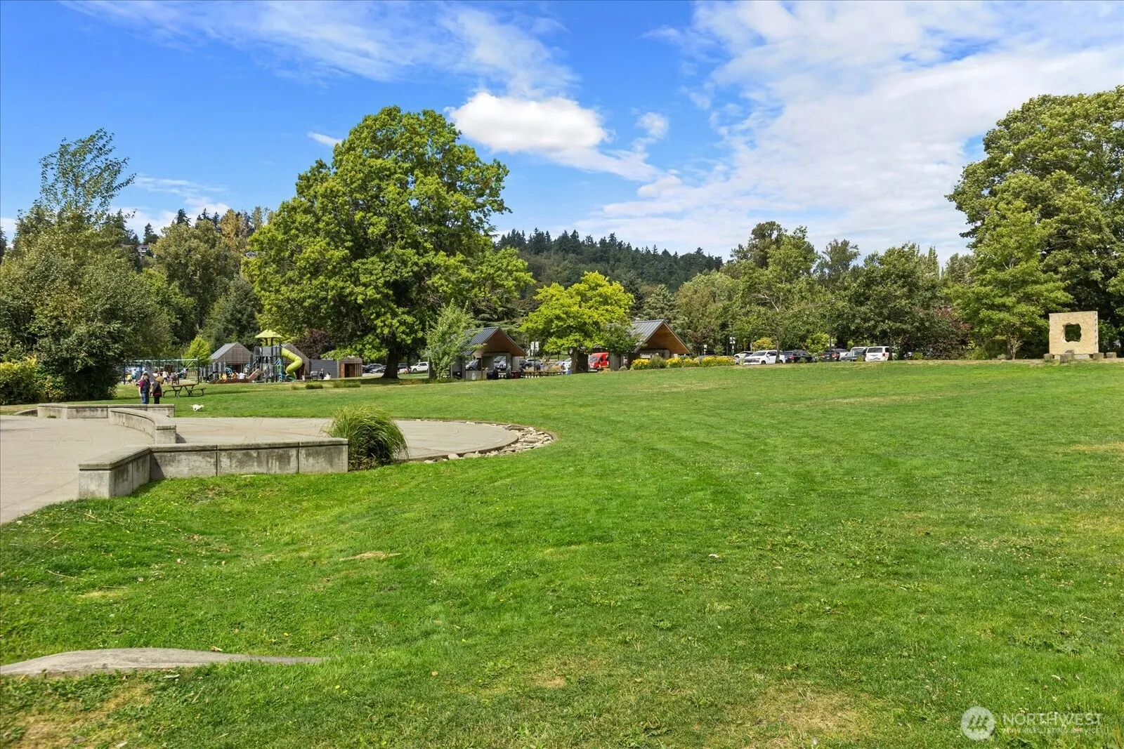 10016 NE 124th Place #108, Kirkland, WA 98034