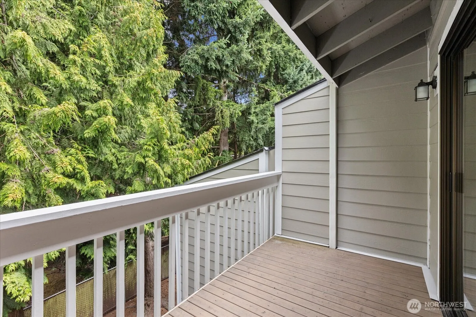 10016 NE 124th Place #108, Kirkland, WA 98034