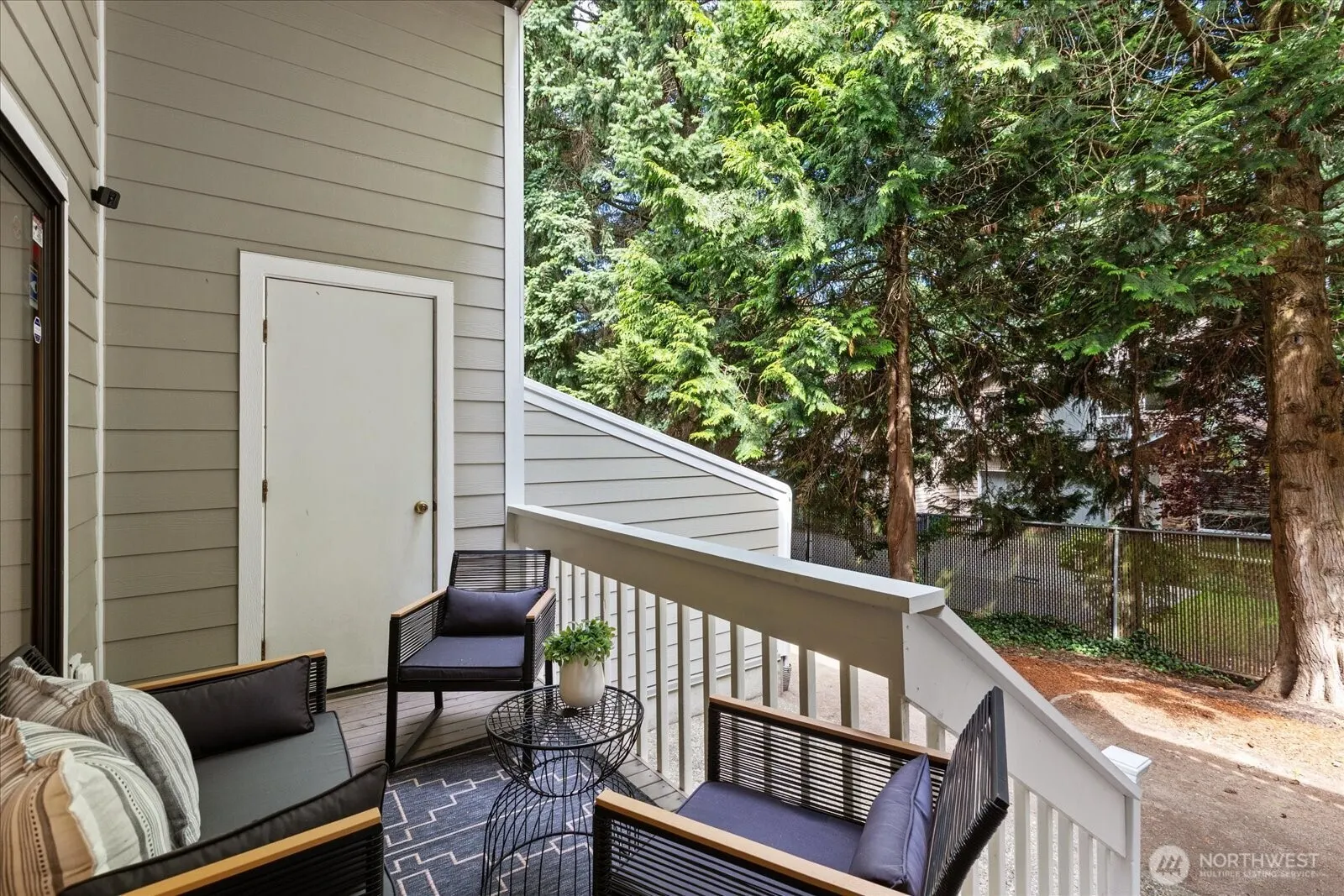 10016 NE 124th Place #108, Kirkland, WA 98034