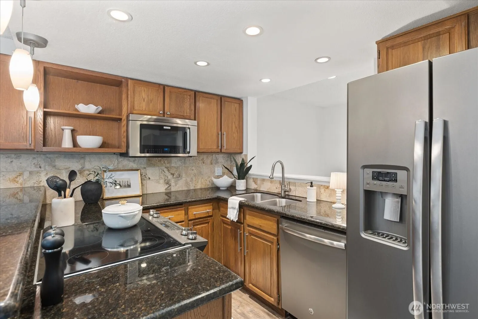 10016 NE 124th Place #108, Kirkland, WA 98034