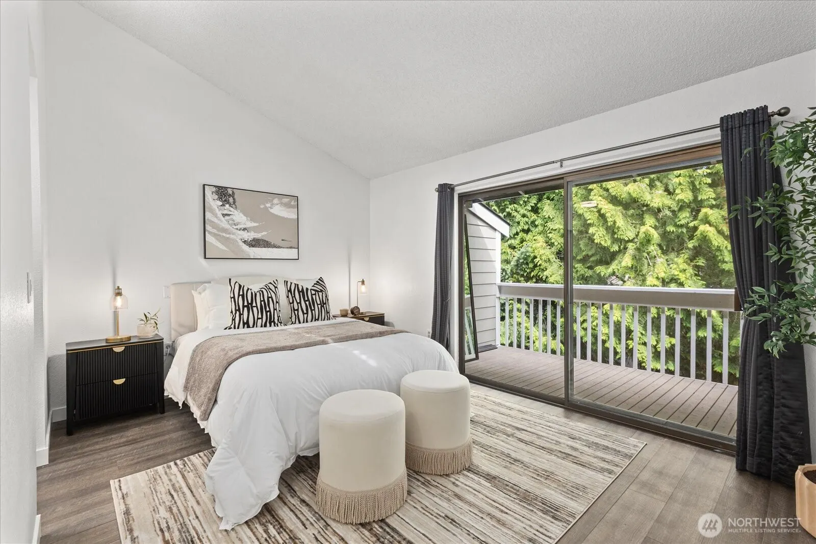 10016 NE 124th Place #108, Kirkland, WA 98034