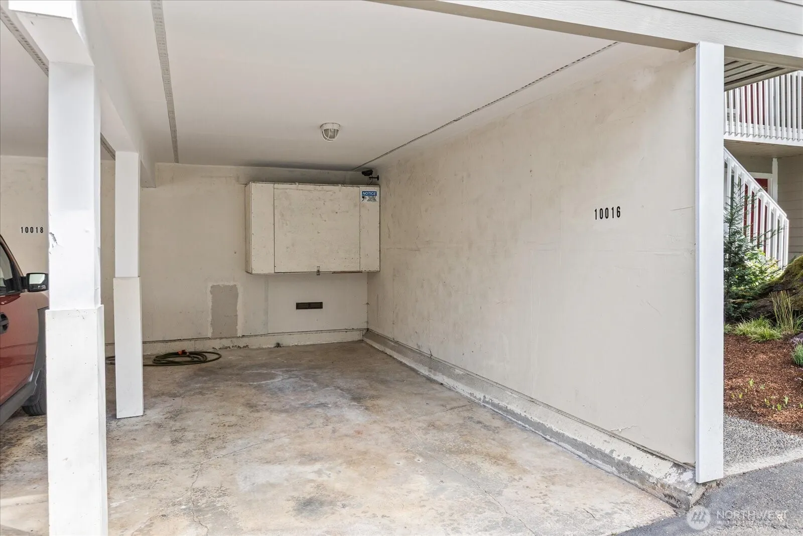 10016 NE 124th Place #108, Kirkland, WA 98034