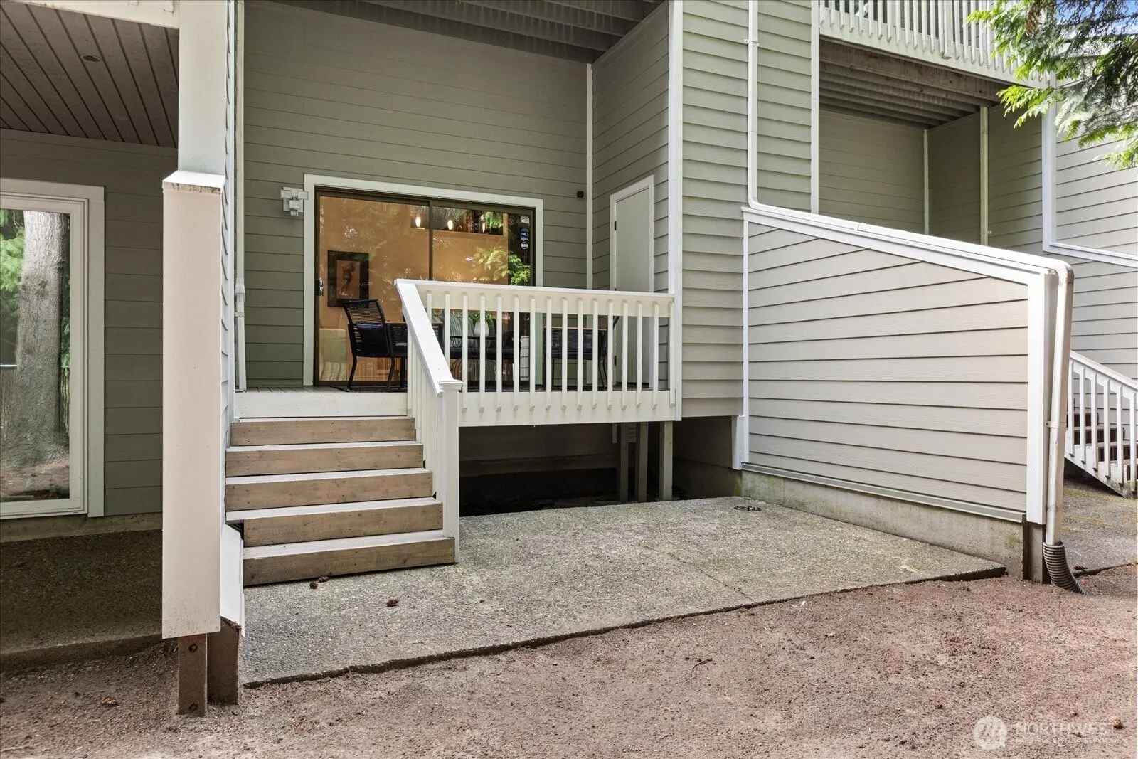 10016 NE 124th Place #108, Kirkland, WA 98034