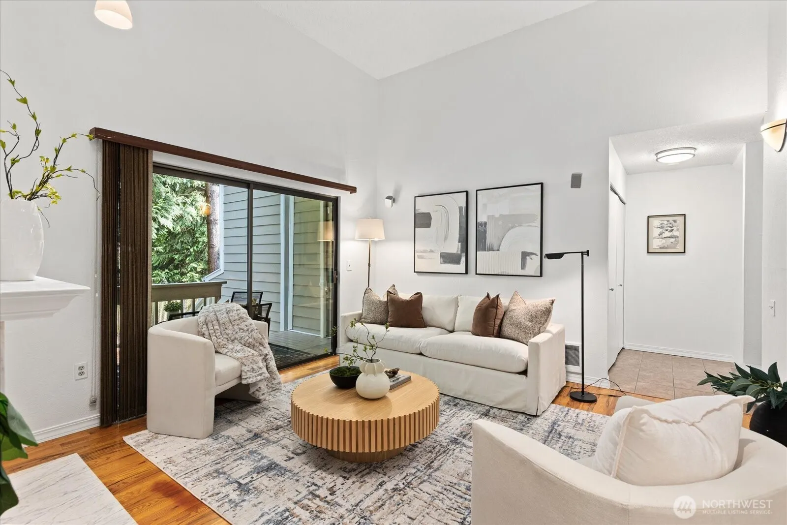 10016 NE 124th Place #108, Kirkland, WA 98034