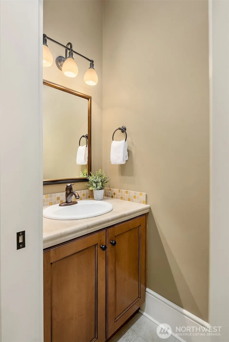 805 92nd Avenue NE, Bellevue, WA 98004