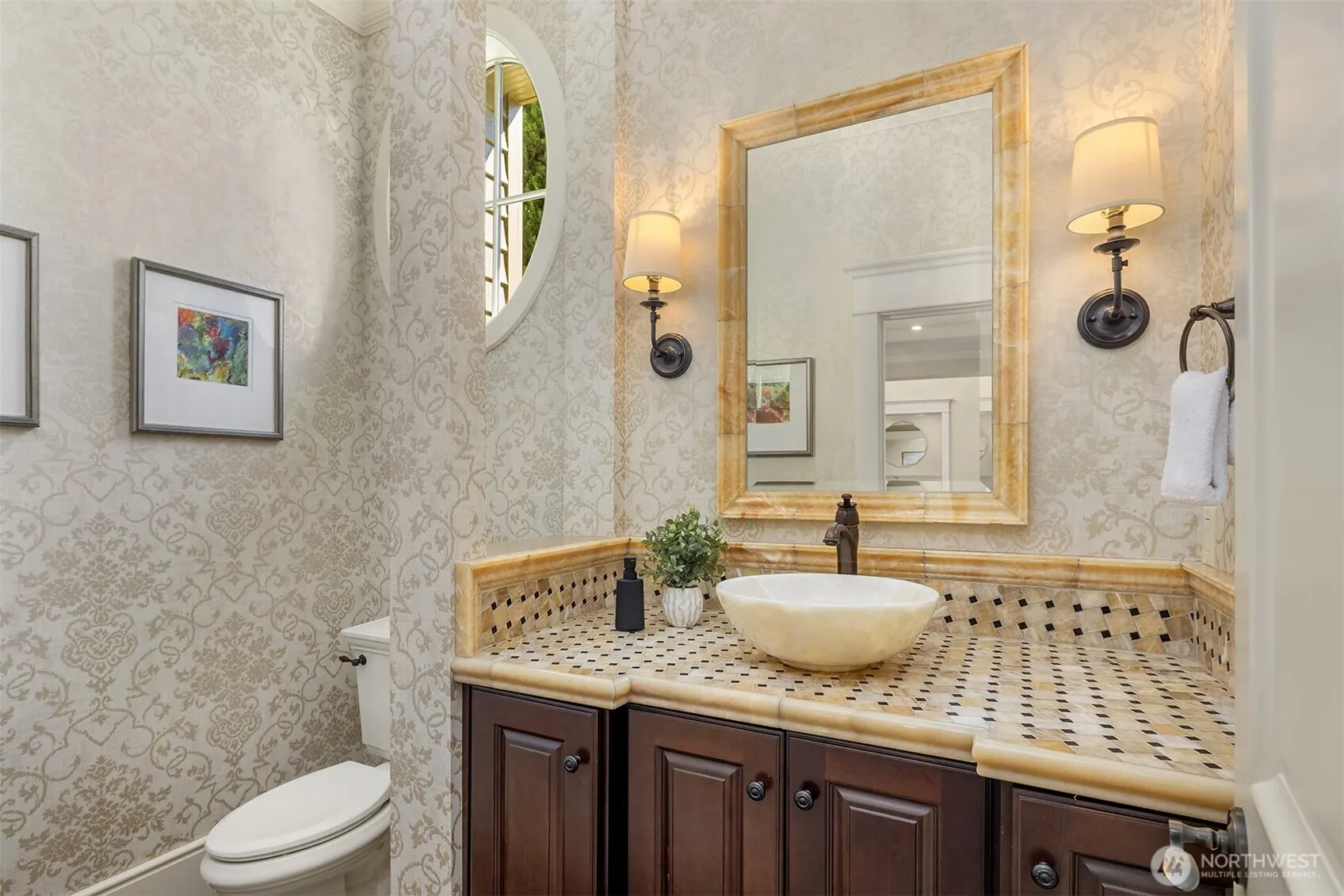 805 92nd Avenue NE, Bellevue, WA 98004