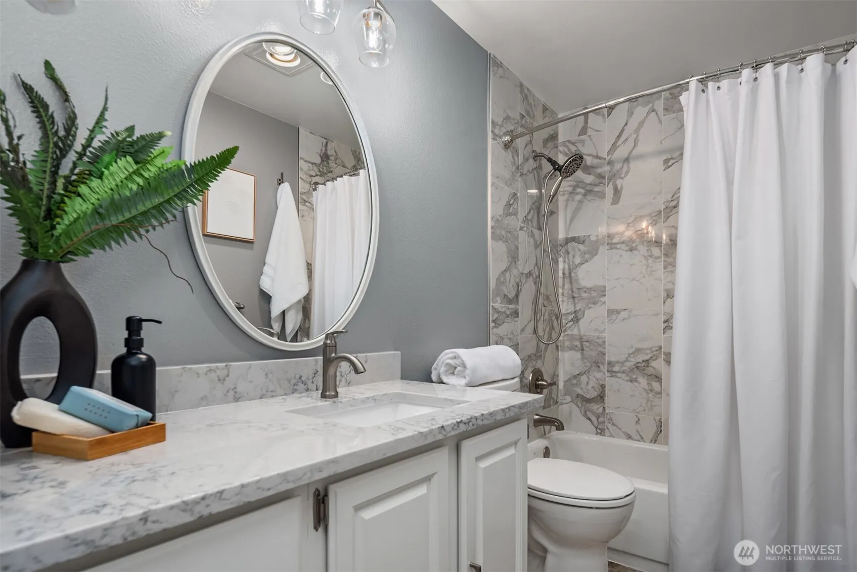 1512 California Avenue SW #202, Seattle, WA 98116