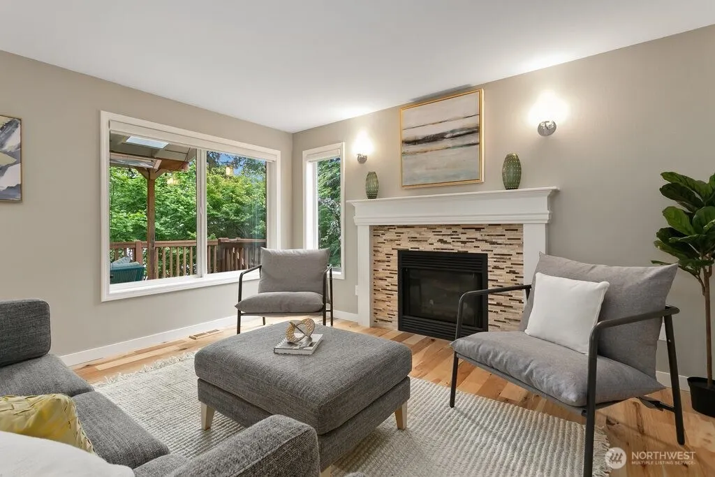 9306 138th Court NE, Redmond, WA 98052
