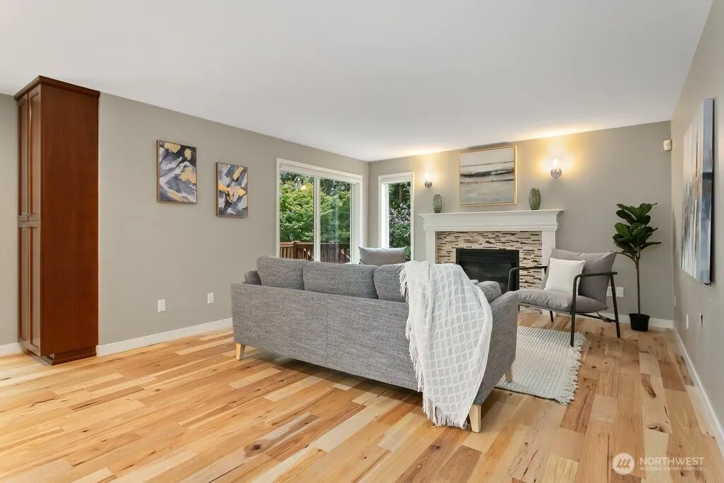 9306 138th Court NE, Redmond, WA 98052