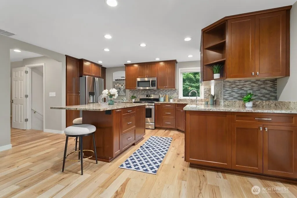 9306 138th Court NE, Redmond, WA 98052