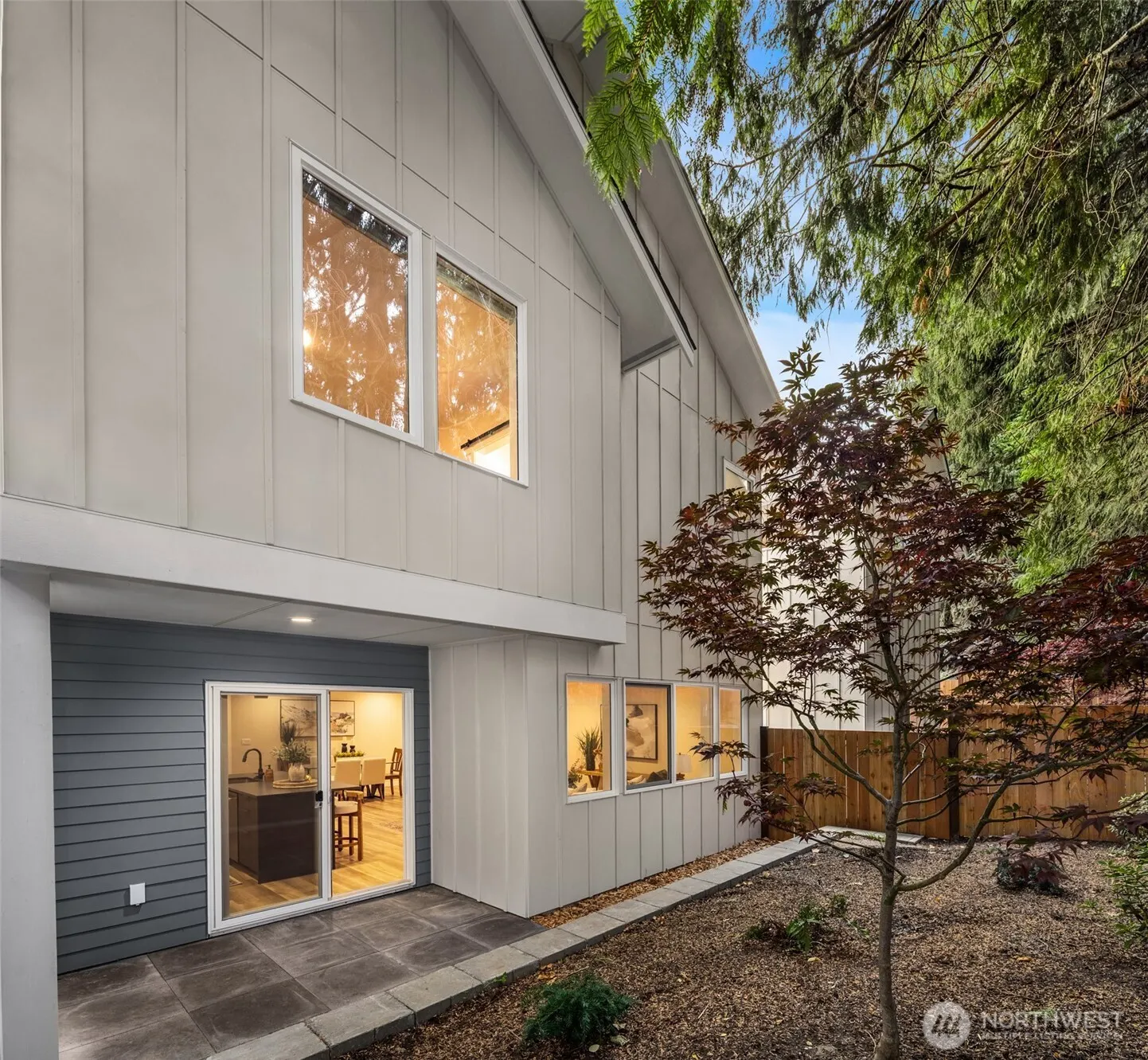 11524 38th Avenue NE, Seattle, WA 98125
