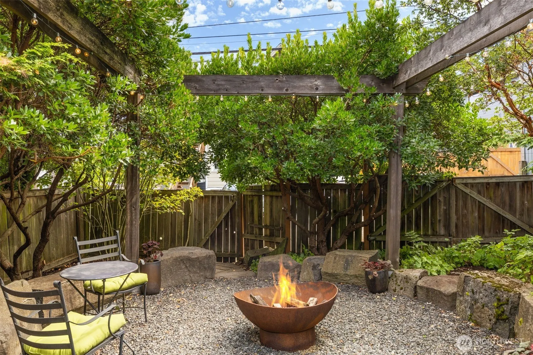 2146 4th Avenue W, Seattle, WA 98119