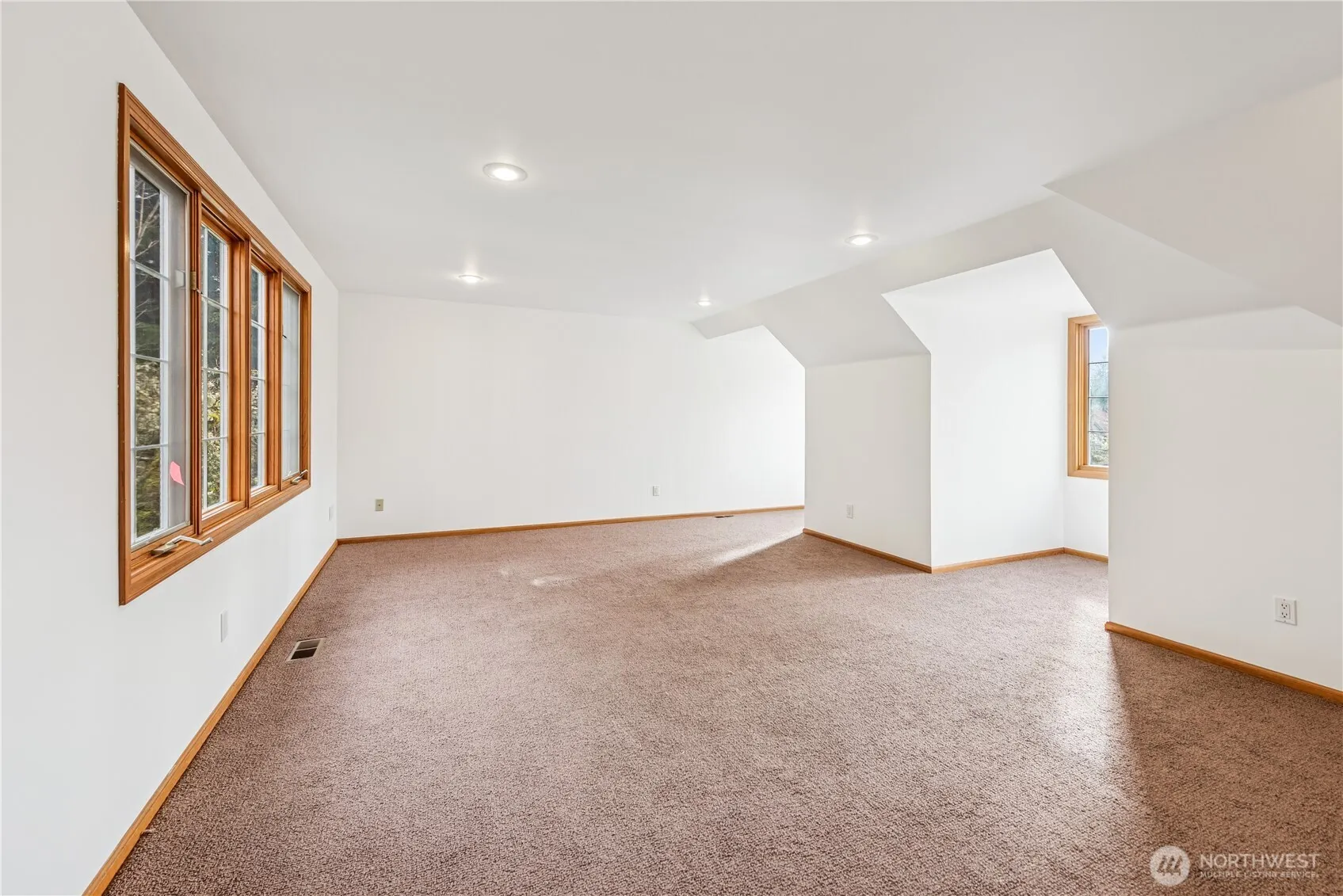 22310 NE 62nd Place , Redmond, WA 98053