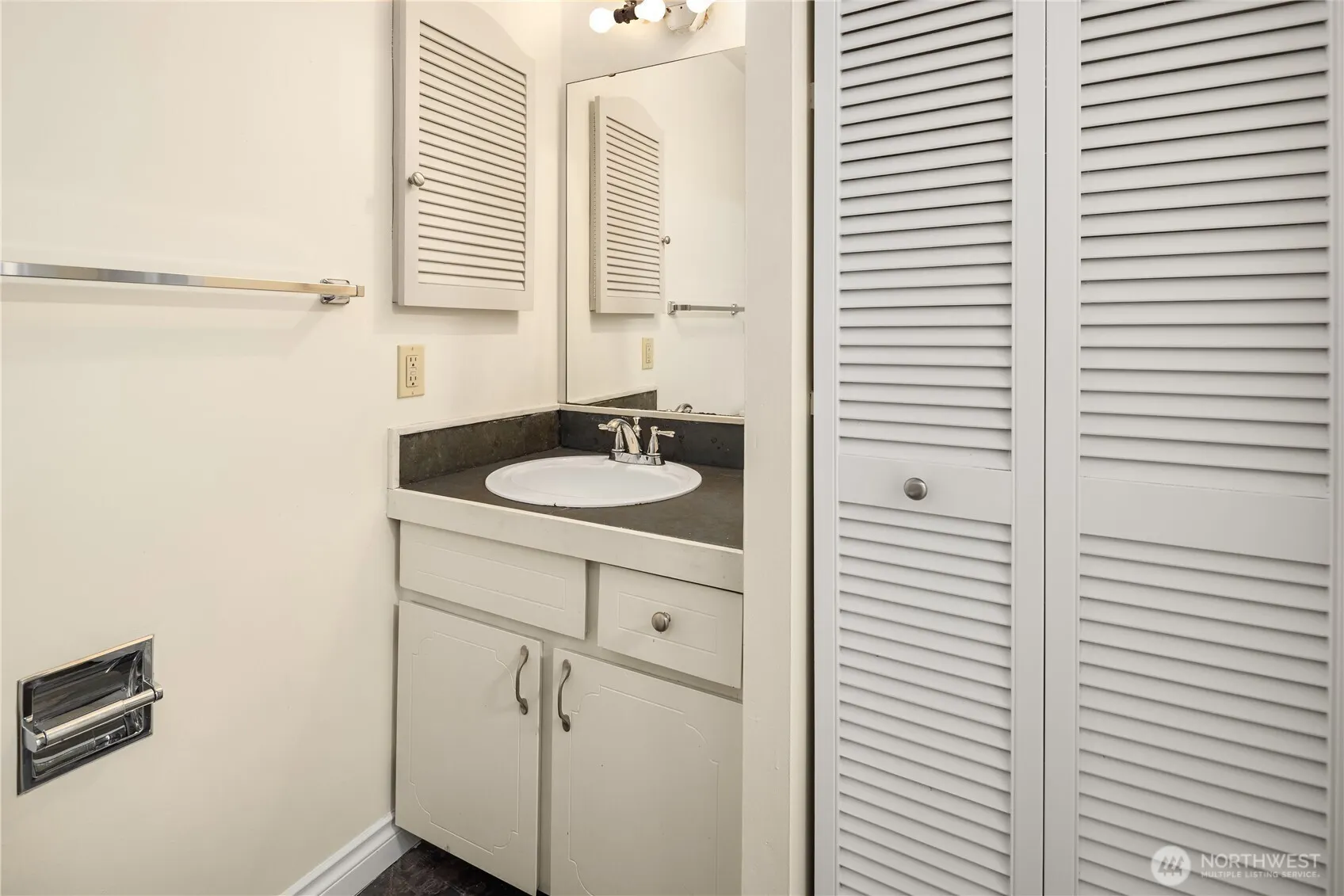 11206 NE 68th Street #224, Kirkland, WA 98033
