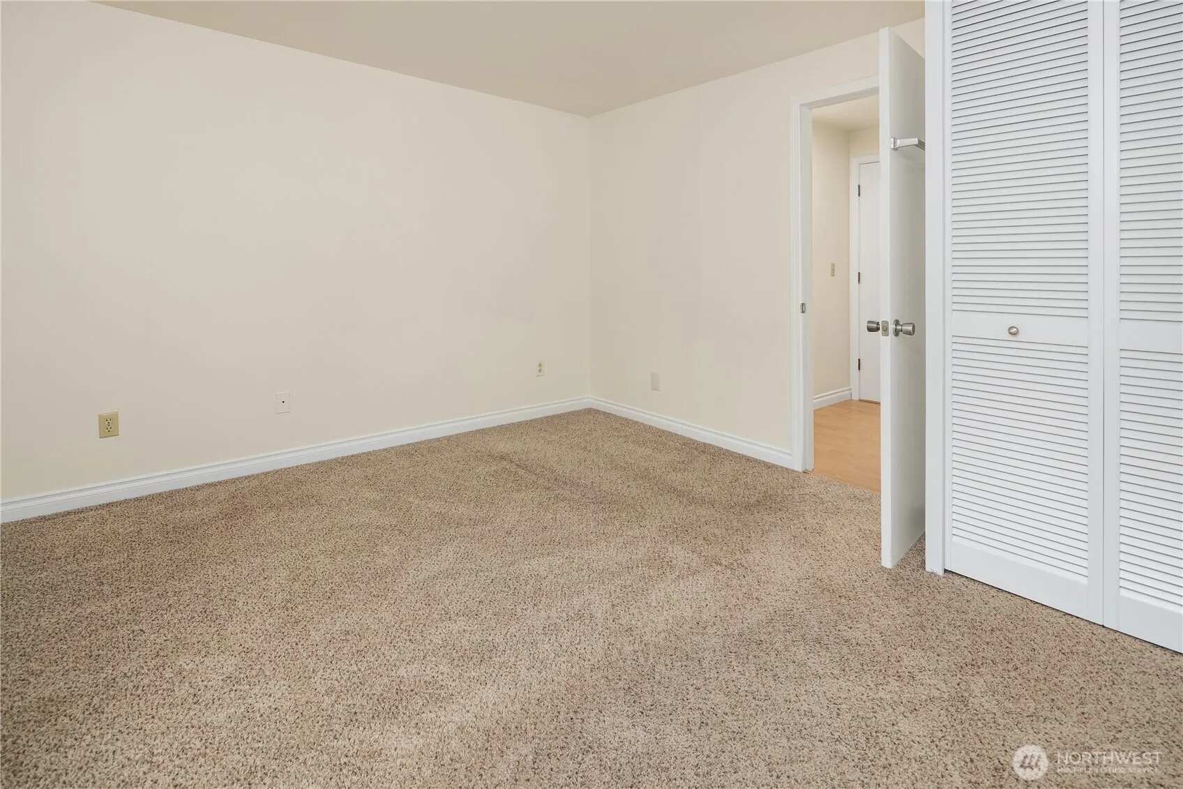 11206 NE 68th Street #224, Kirkland, WA 98033