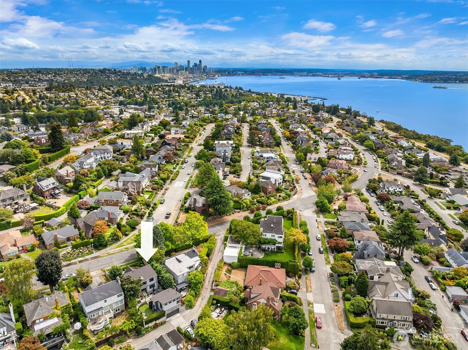 2563 W Viewmont Way W, Seattle, WA 98199