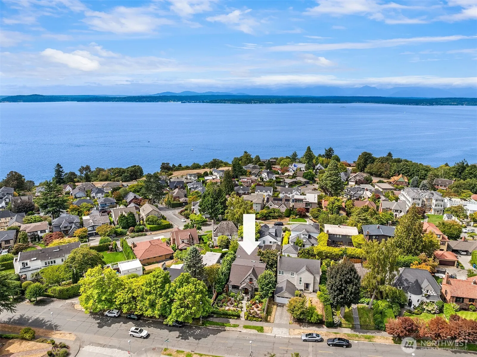 2563 W Viewmont Way W, Seattle, WA 98199