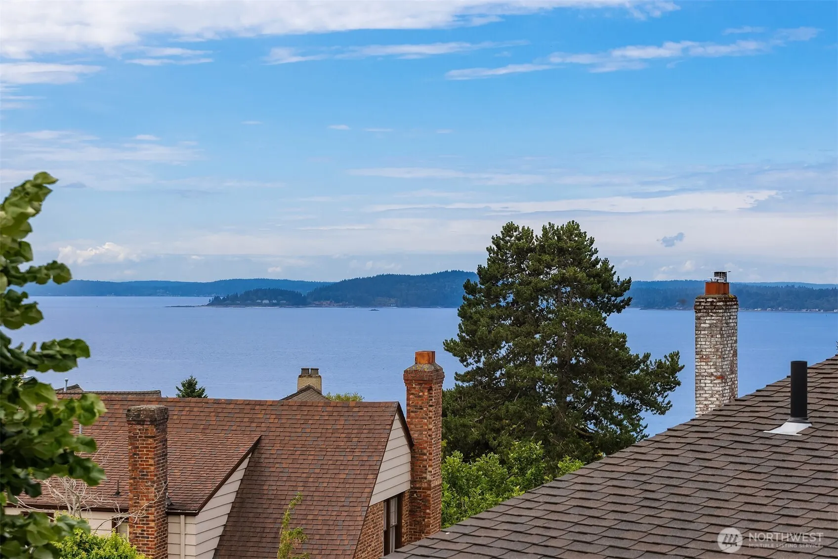 2563 W Viewmont Way W, Seattle, WA 98199
