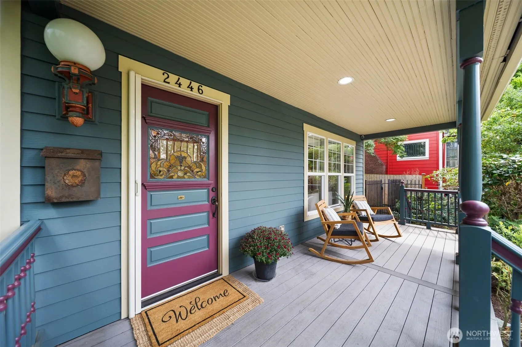 2446 Queen Anne Avenue N, Seattle, WA 98109