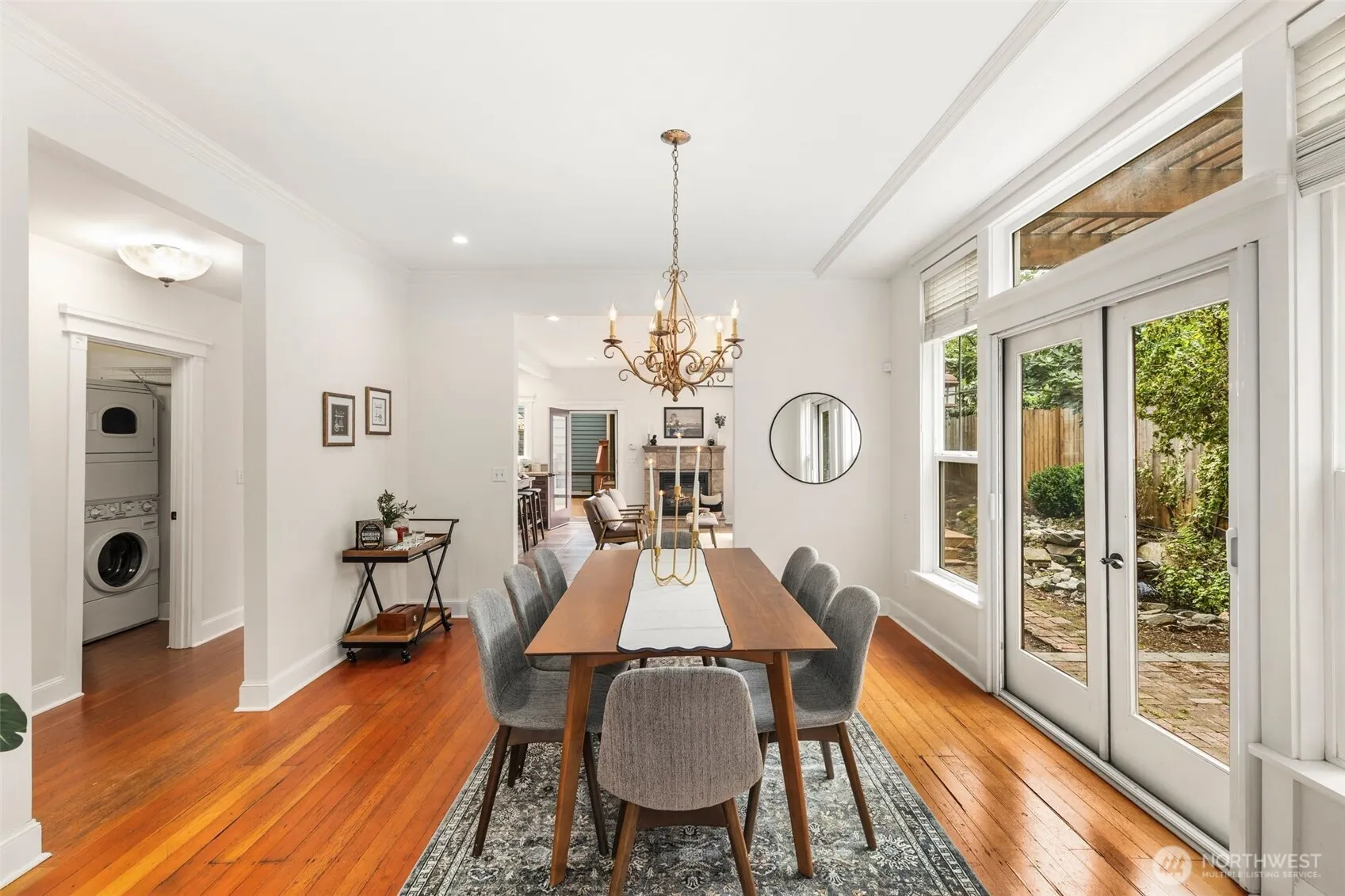 2446 Queen Anne Avenue N, Seattle, WA 98109