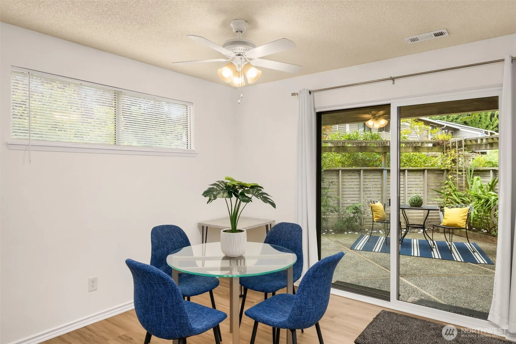 9930 NE 144th Lane #201, Kirkland, WA 98034