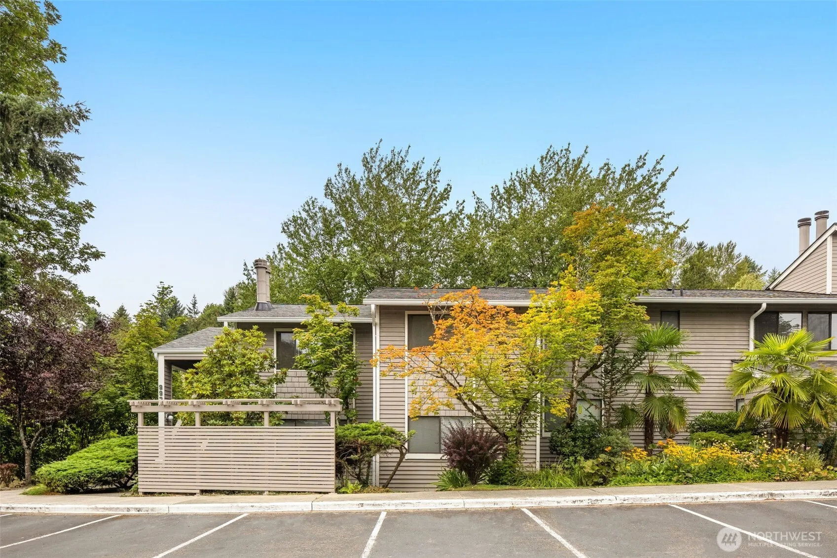 9930 NE 144th Lane #201, Kirkland, WA 98034