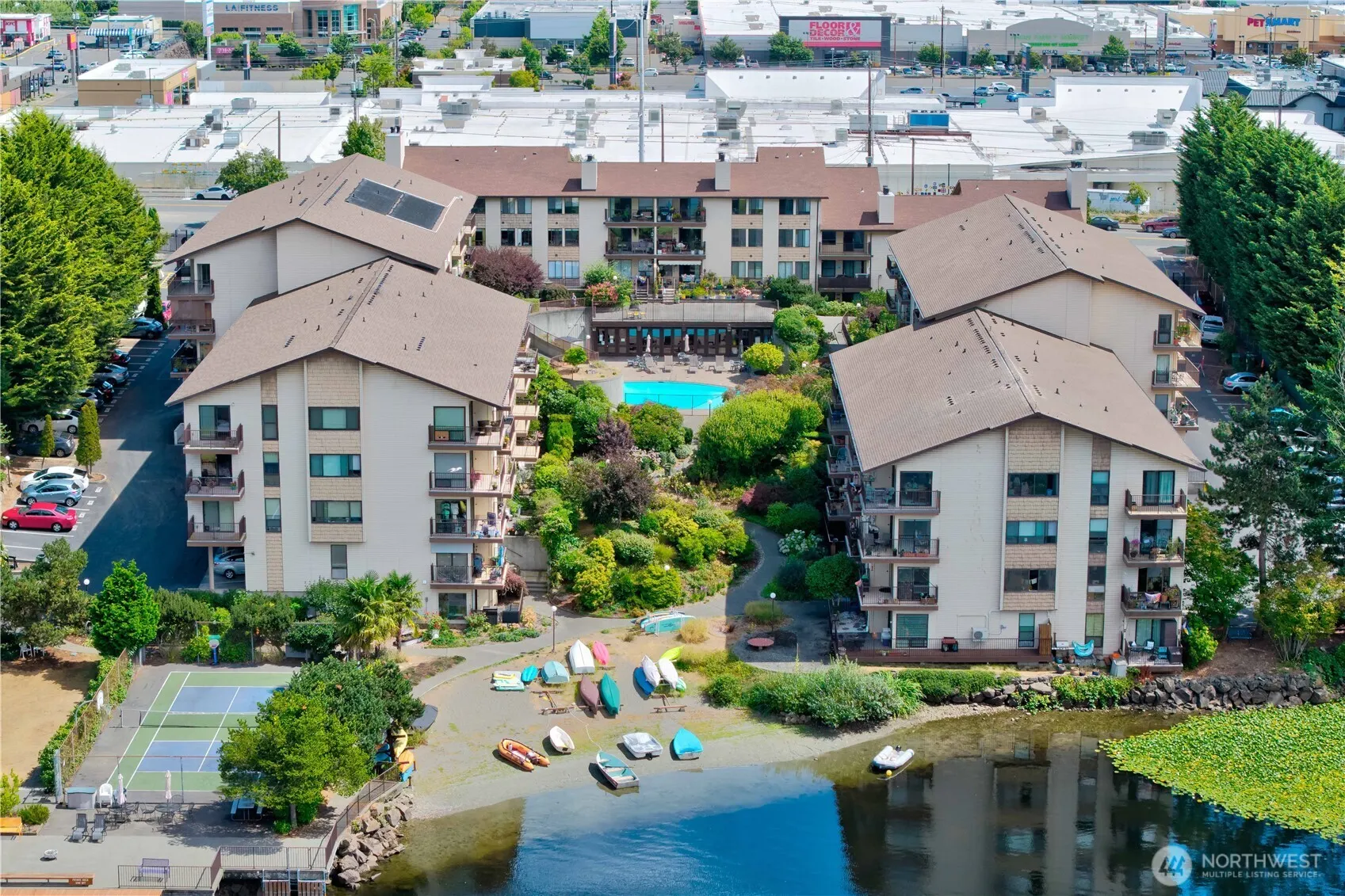 13229 Linden Avenue N #402B, Seattle, WA 98133-7565
