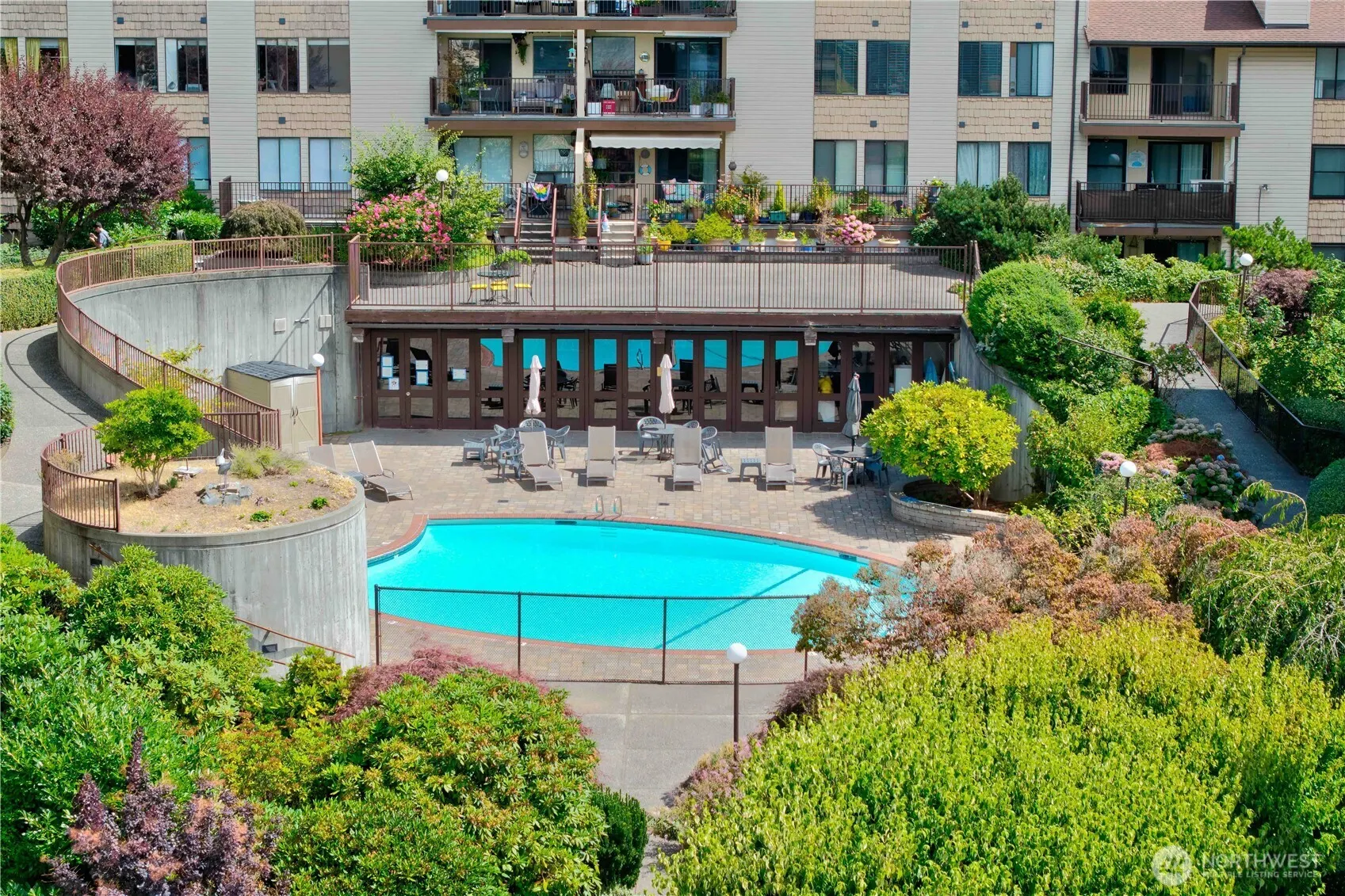 13229 Linden Avenue N #402B, Seattle, WA 98133-7565