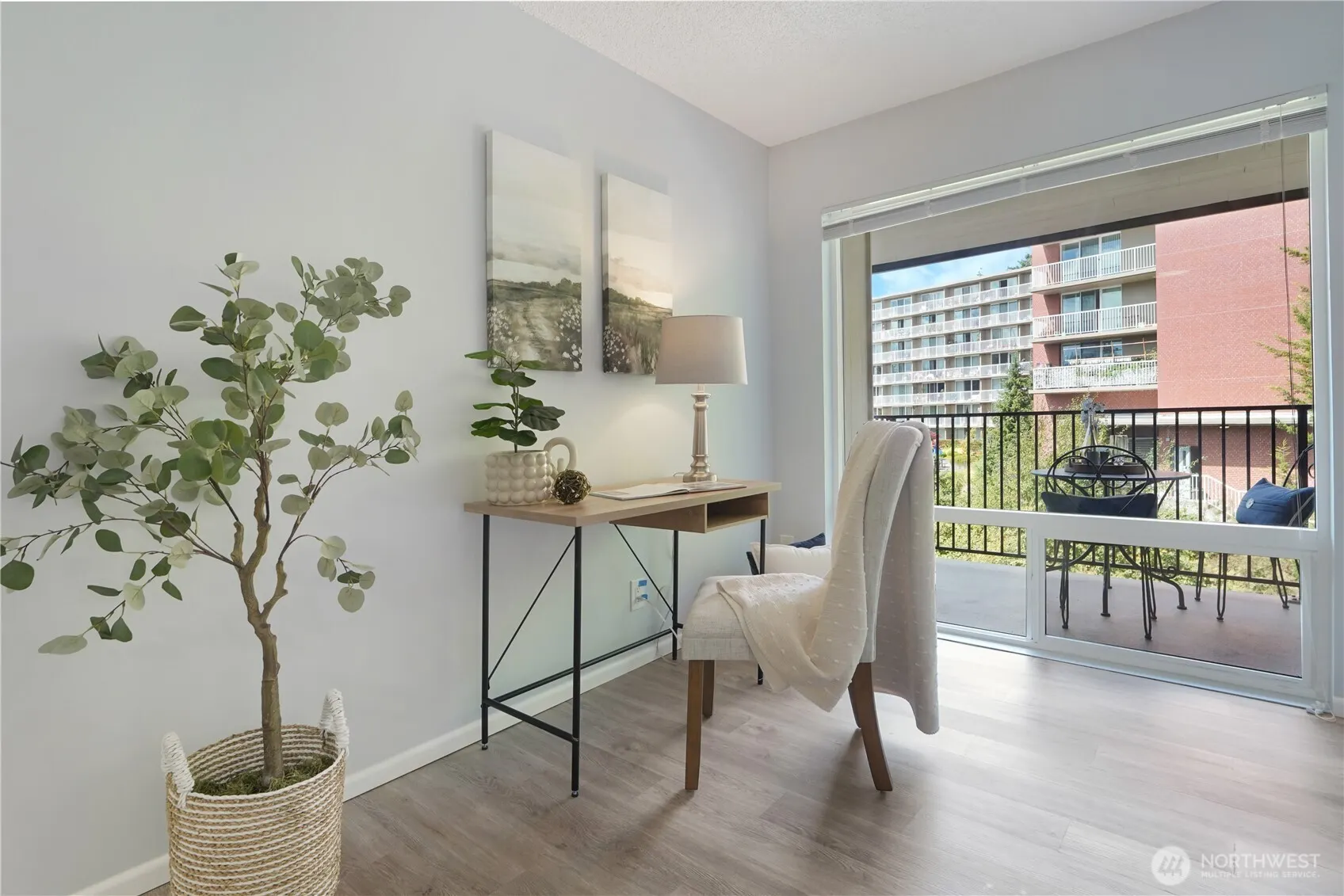 13229 Linden Avenue N #402B, Seattle, WA 98133-7565