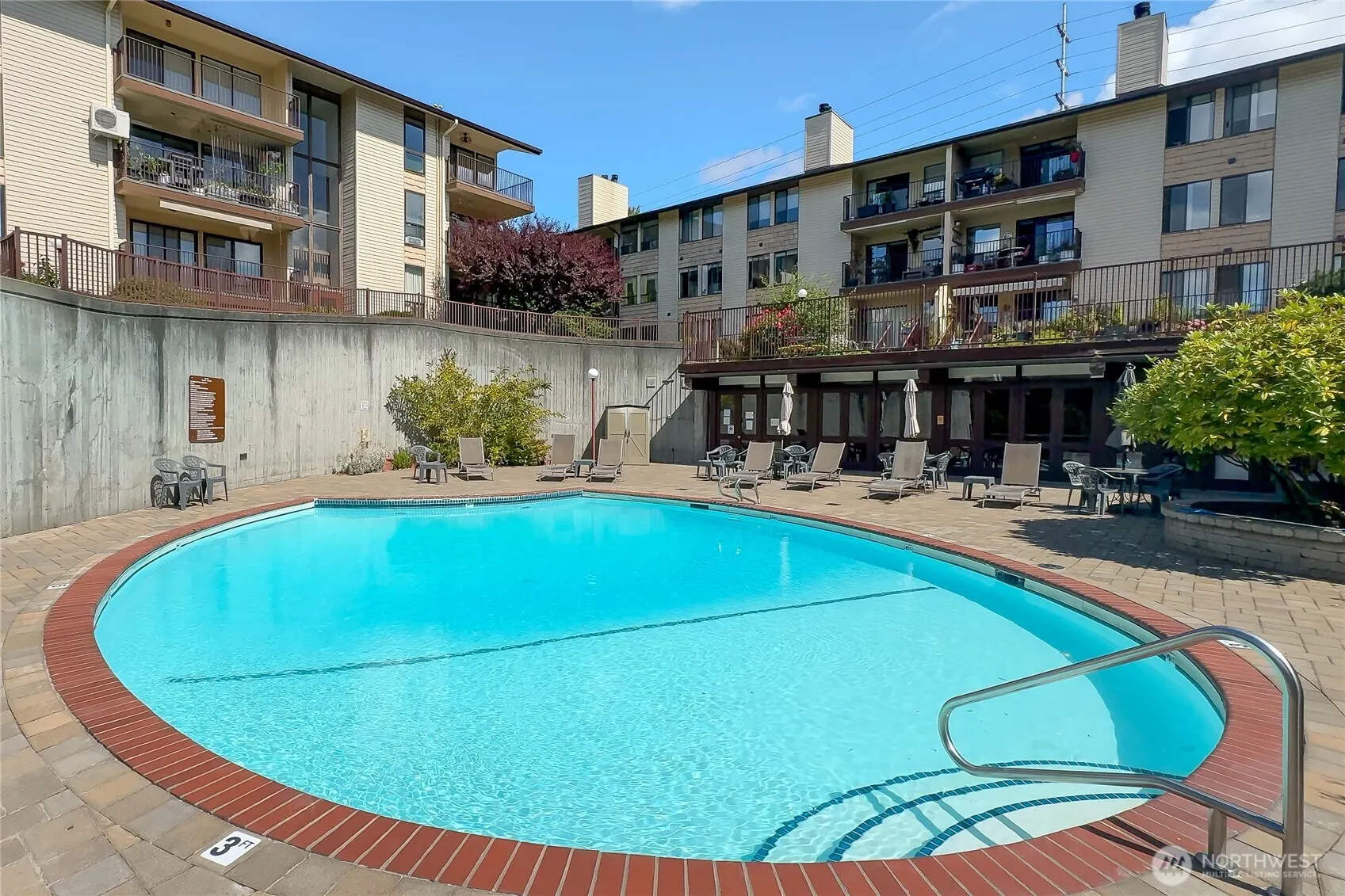 13229 Linden Avenue N #402B, Seattle, WA 98133-7565