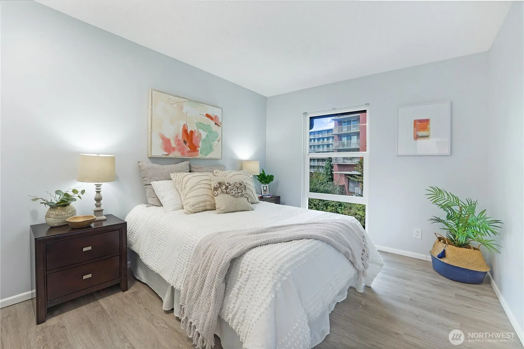 13229 Linden Avenue N #402B, Seattle, WA 98133-7565